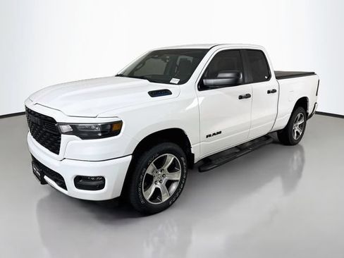 Used 2025 RAM 1500 Tradesman AWD/4WD image 3