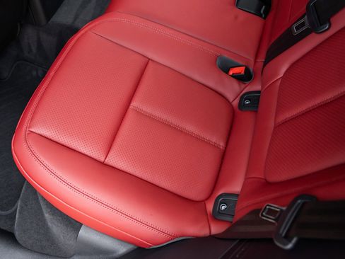 New 2025 Porsche Macan image 34