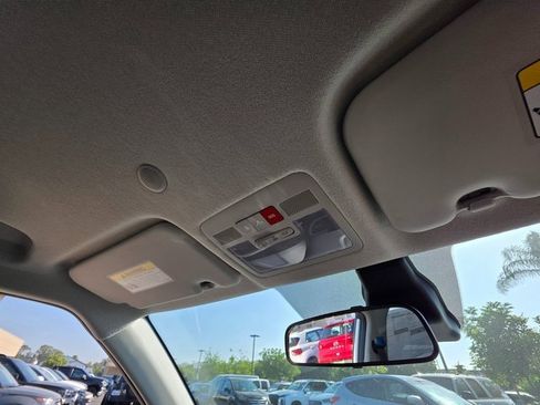 New 2025 Hyundai Venue Limited image 12