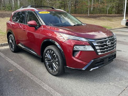 Used 2024 Nissan Rogue Platinum w/ Platinum Premium Package image 6