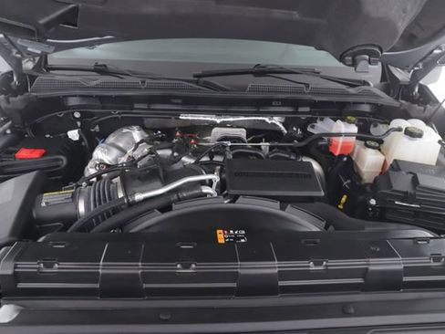 Used 2025 GMC Sierra 2500 AT4 w/ Technology Package image 15