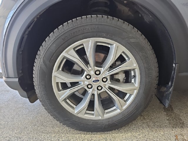 Certified 2023 Ford Explorer XLT w/ Equipment Group 202A AWD/4WD image 24
