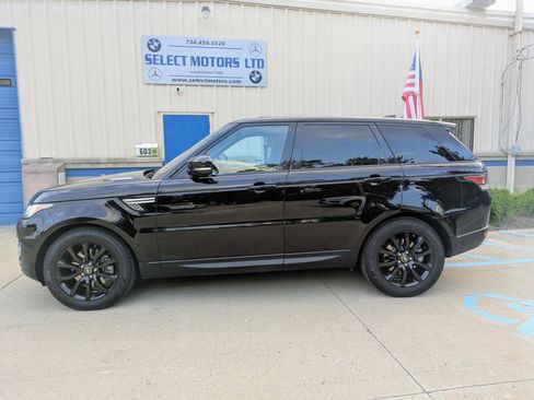 Used 2017 Land Rover Range Rover Sport HSE AWD/4WD image 3