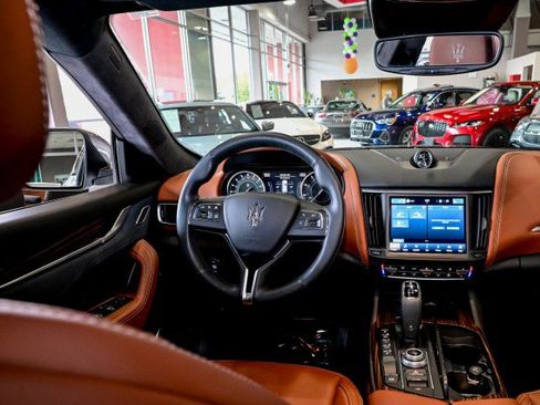 Used 2022 Maserati Levante GT image 30