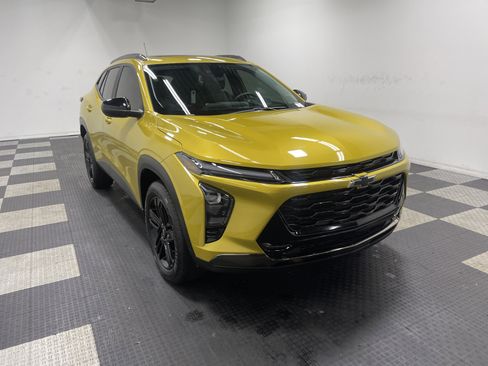 Used 2025 Chevrolet Trax ACTIV w/ Sunroof Package image 6