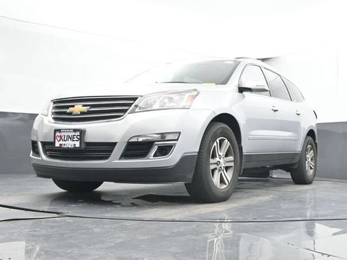 Used 2017 Chevrolet Traverse LT AWD/4WD image 26
