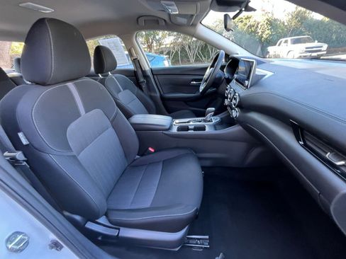 Used 2025 Nissan Sentra SV image 34