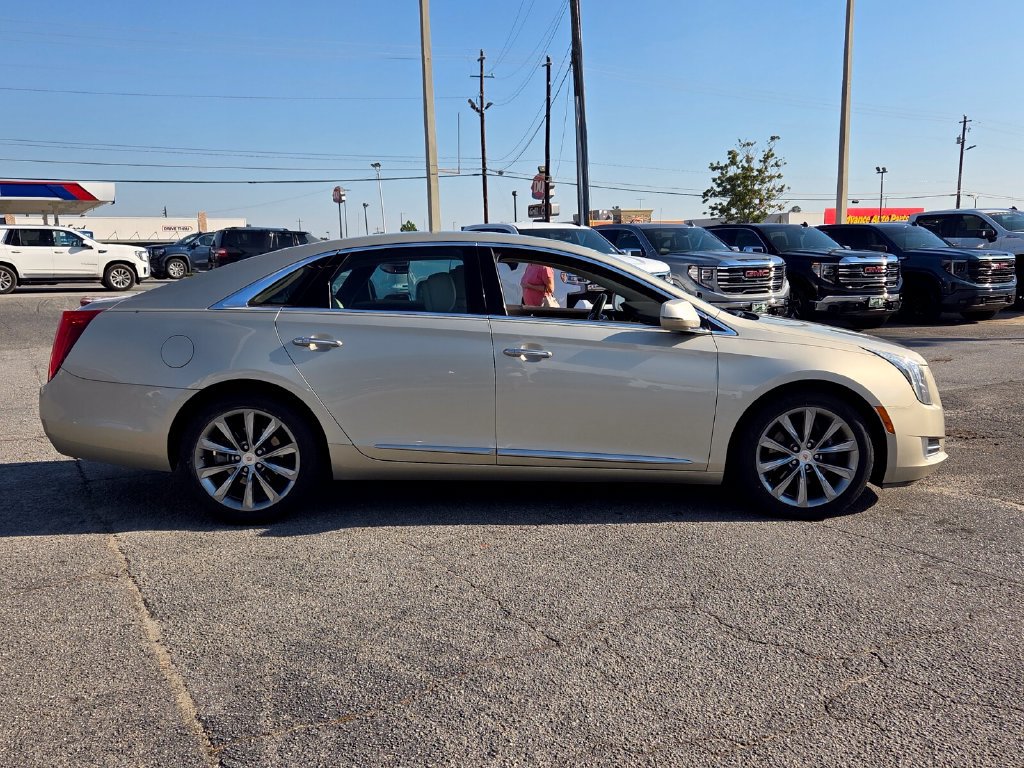 Used 2013 Cadillac XTS Luxury FWD image 12