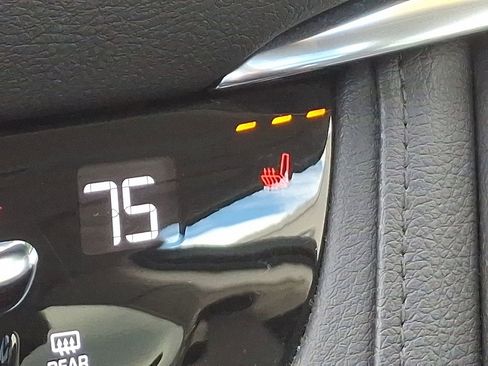 Used 2019 Cadillac XT5 Luxury image 28