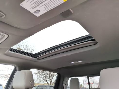 Used 2019 GMC Sierra 1500 SLT w/ SLT Premium Plus Package image 34