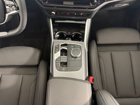 Used 2025 BMW 330i xDrive Sedan AWD/4WD image 20