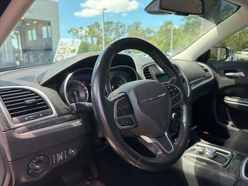 Used 2019 Chrysler 300 Touring L w/ Quick Order Package 22F image 3