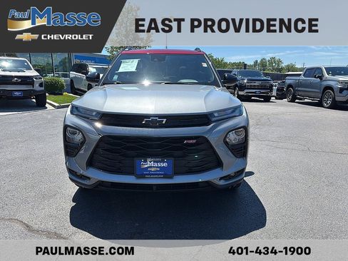 Used 2023 Chevrolet TrailBlazer RS w/ Sun and Liftgate Package AWD/4WD image 2