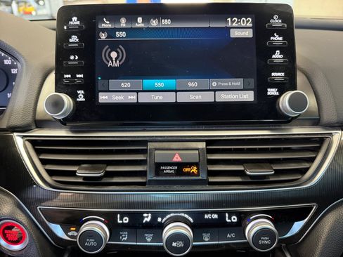 Used 2018 Honda Accord Sport image 12