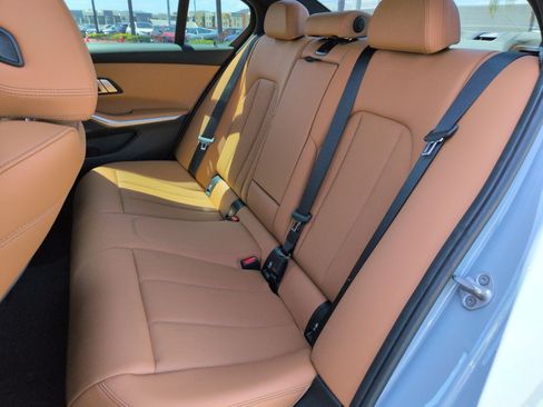 Used 2023 BMW M340i RWD image 31