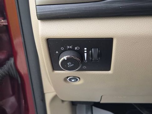 Used 2019 Jeep Grand Cherokee Laredo RWD image 24