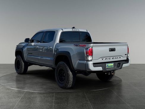 Used 2021 Toyota Tacoma TRD Off-Road w/ Technology Package AWD/4WD image 7