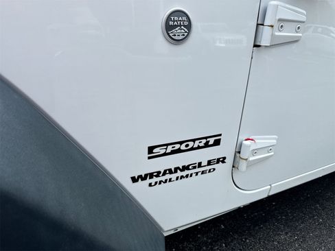 Used 2016 Jeep Wrangler Unlimited Sport w/ Connectivity Group image 22