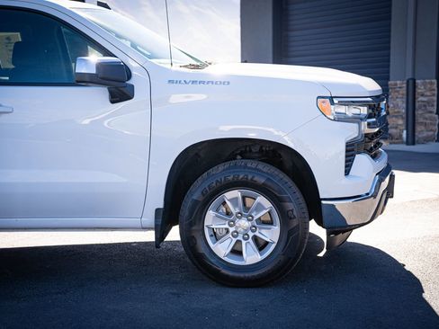 Used 2023 Chevrolet Silverado 1500 LT w/ Work Truck Package image 4