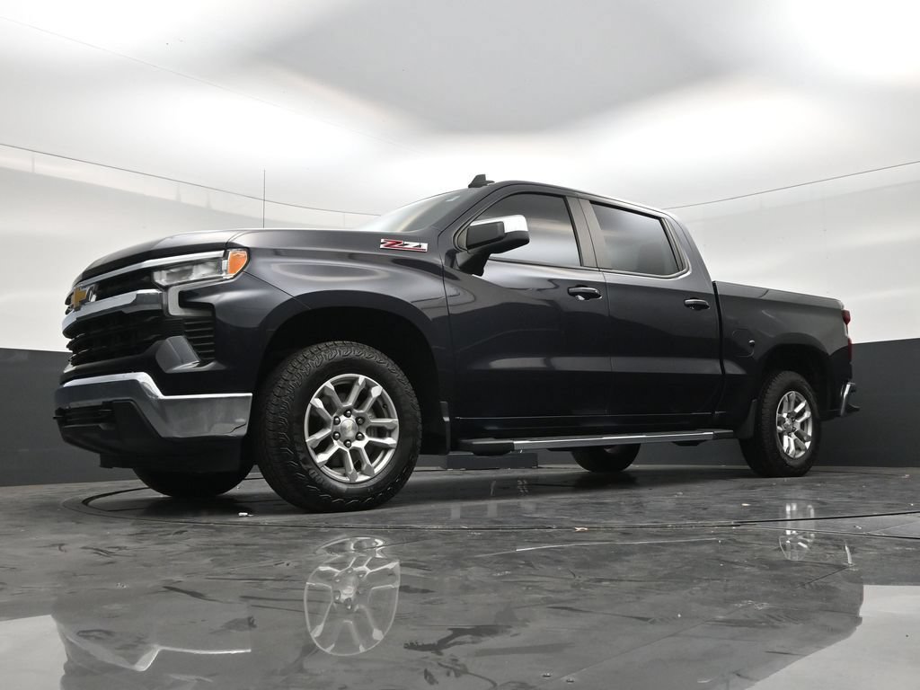 Used 2023 Chevrolet Silverado 1500 LT w/ Z71 Off-Road Package AWD/4WD image 20