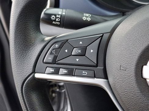 Used 2023 Nissan Versa SV w/ Trunk Package image 20