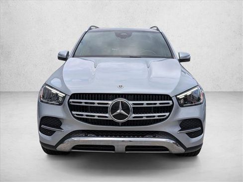 Used 2025 Mercedes-Benz GLE 350 4MATIC image 2