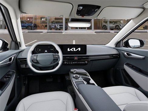Used 2025 Kia EV6 Wind RWD image 14