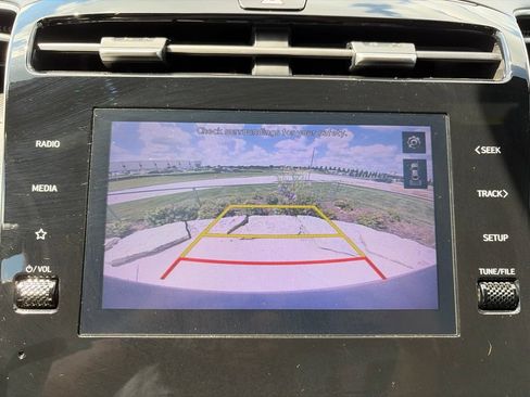 Used 2022 Hyundai Santa Cruz SEL Premium AWD/4WD image 11