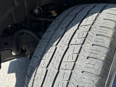 Used 2021 Chevrolet Colorado LT w/ Safety Package image 32