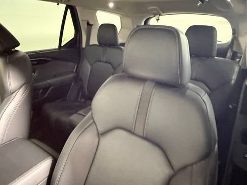 Used 2025 Honda Pilot EX-L image 32