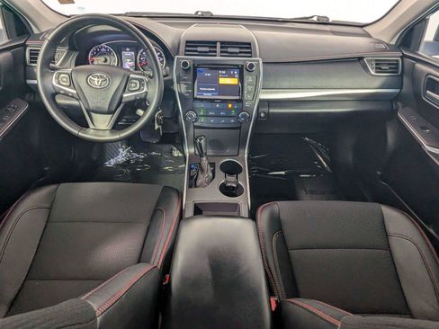 Used 2016 Toyota Camry SE FWD image 31