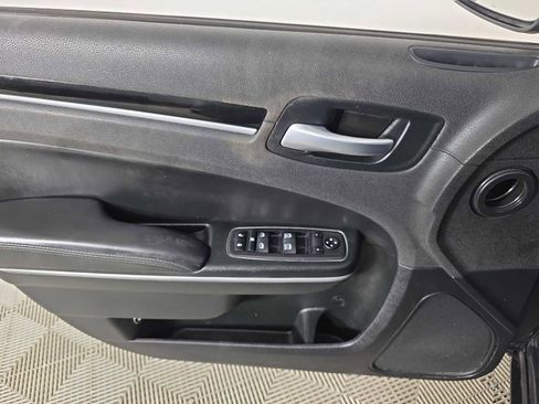 Used 2023 Chrysler 300 Touring image 23