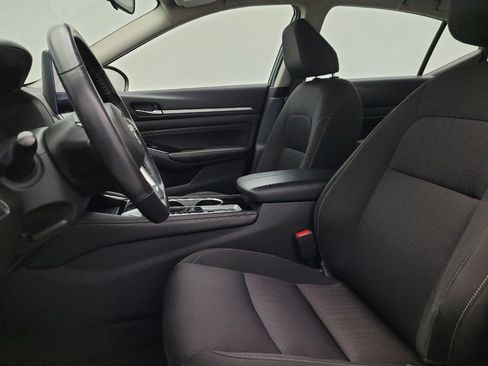 Used 2023 Nissan Altima 2.5 SV w/ SV Premium Package FWD image 17