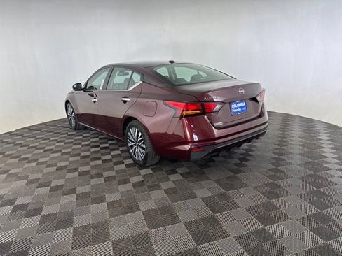 Used 2025 Nissan Altima 2.5 SV FWD image 10