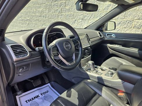 Used 2019 Jeep Grand Cherokee Limited w/ Trailer Tow Group IV AWD/4WD image 14