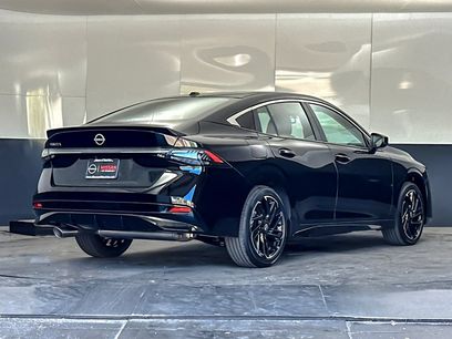 New 2027 Nissan Sentra SR w/ Floor Mat Package