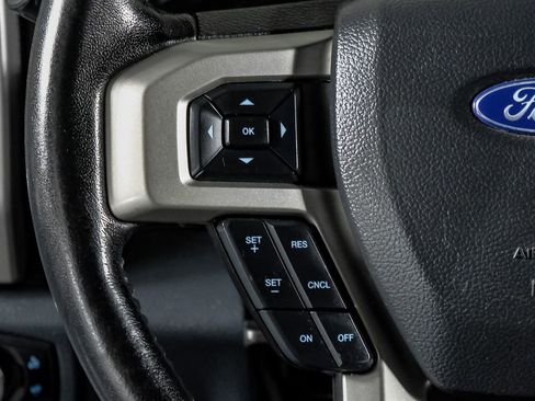 Used 2022 Ford F350 Lariat w/ Lariat Value Package AWD/4WD image 17