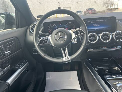 Used 2025 Mercedes-Benz GLA 250 4MATIC image 13