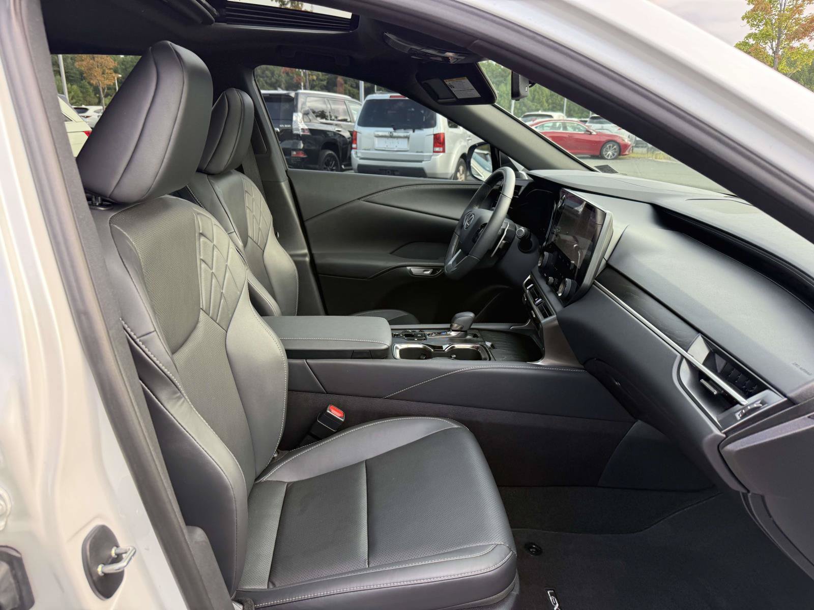 Used 2025 Lexus RX 350h w/ Accessory Package (Z1) AWD/4WD image 14