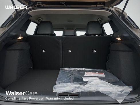 New 2026 Nissan Kicks SR AWD/4WD image 8