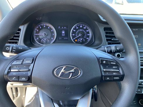 Used 2020 Hyundai Elantra SEL w/ Cargo Package (C1) FWD image 13