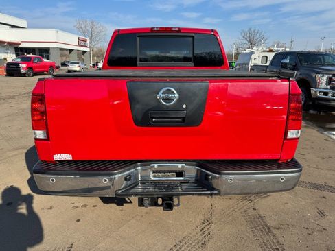 Used 2012 Nissan Titan SV image 4