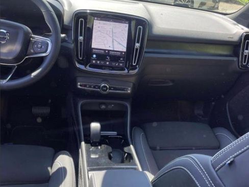Used 2023 Volvo XC40 Recharge Plus AWD/4WD image 10