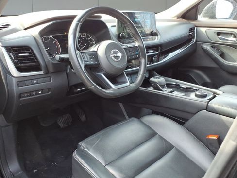 Used 2023 Nissan Rogue SL w/ SL Premium Package image 9