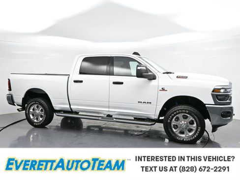 Used 2025 RAM 2500 Big Horn AWD/4WD image 1