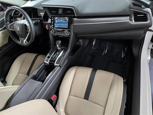 Used 2016 Honda Civic Touring image 24