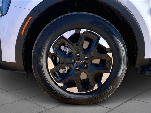 Certified 2025 Kia Sorento S image 20