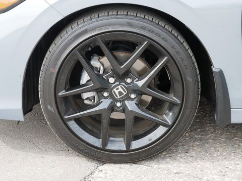 Used 2025 Honda Civic Sport image 15