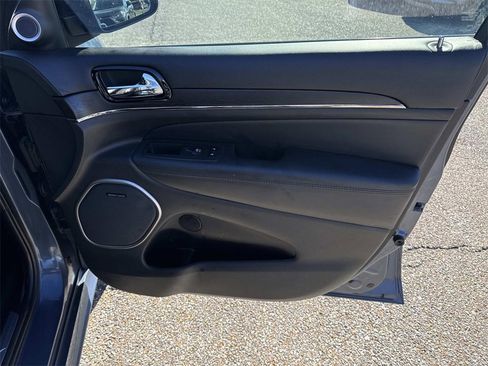 Used 2019 Jeep Grand Cherokee High Altitude image 16