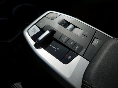 Used 2025 BMW X1 xDrive28i w/ M Sport Package image 15